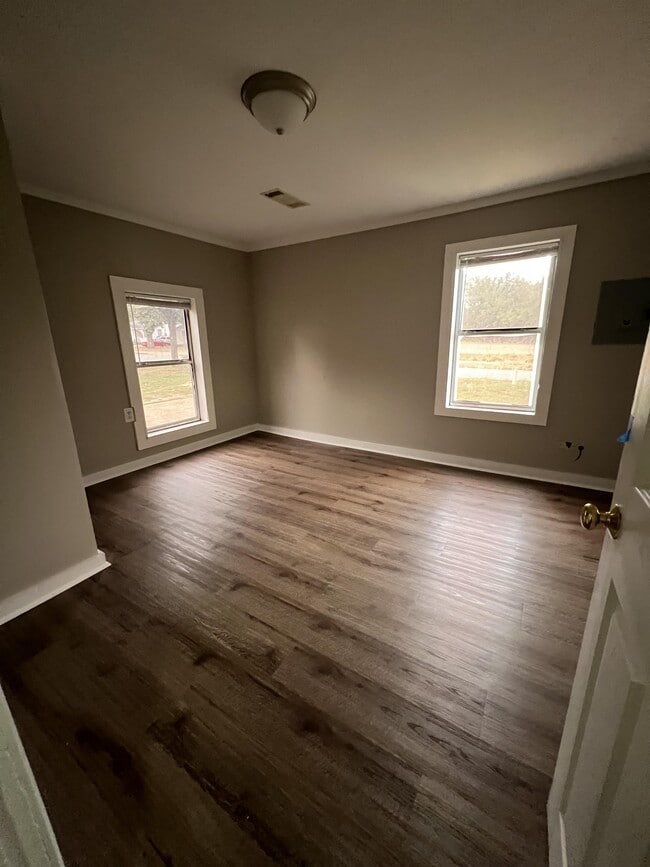 Building Photo - 501 W 47th St