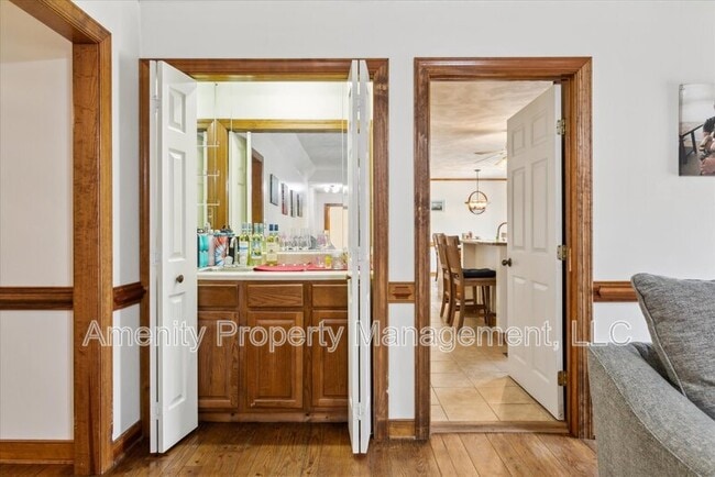 Building Photo - 5974 Ladysmeade Ln