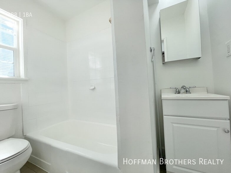 Building Photo - 3529 Ferncroft Rd