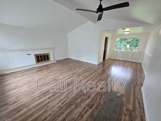 Building Photo - 13324 E Saltese Rd