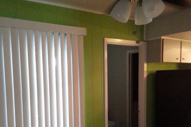 Building Photo - 3406 Dolphin Dr