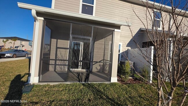 Building Photo - 3956 Mid Century St