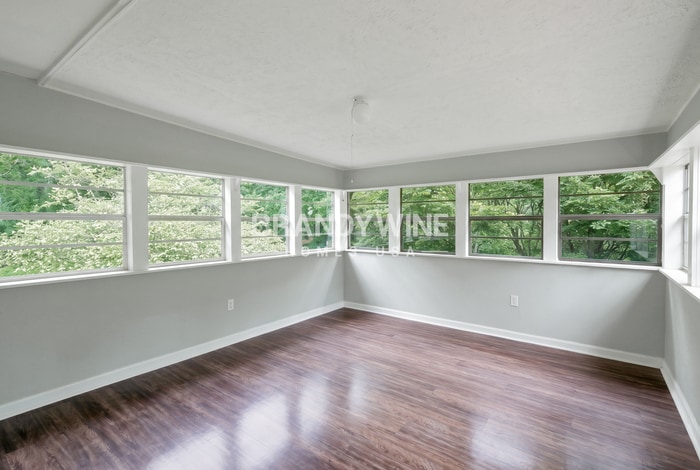 Building Photo - 3310 S Whisper Dr