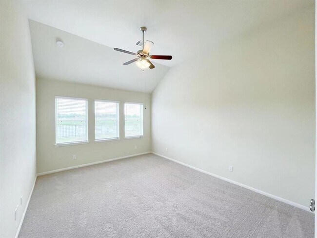 Building Photo - 4403 Silvergrass Ln