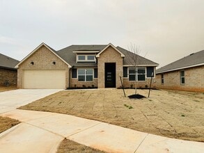 Building Photo - Deer Creek Schools + 4 Bedrooms + Newer Home in The Falling Springs Addition