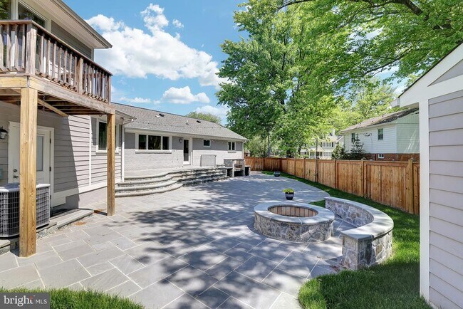 Building Photo - 5400 Williamsburg Blvd