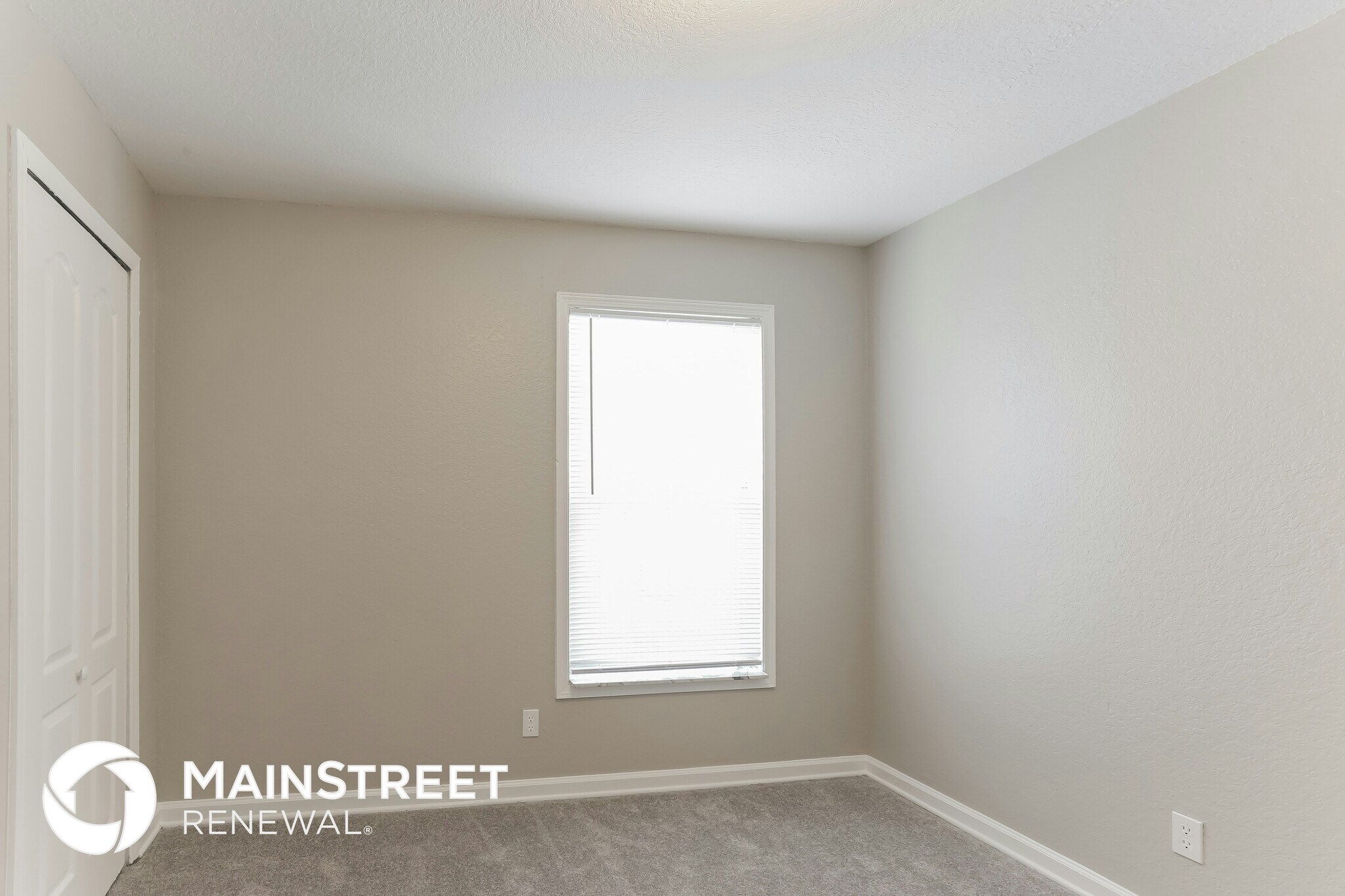 Building Photo - 2900 Freemont Terrace S