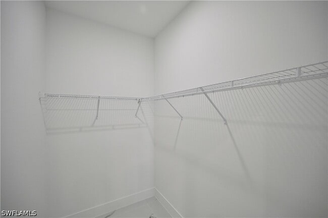 Building Photo - 4107 13th St SW