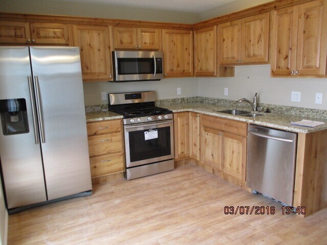 Building Photo - **Move-In Discount!** 3 Bedroom 2.5 - Twin Home in Gemini Meadows