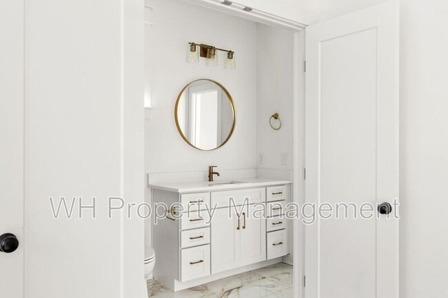 Building Photo - 500 Hobson Chapel Pl