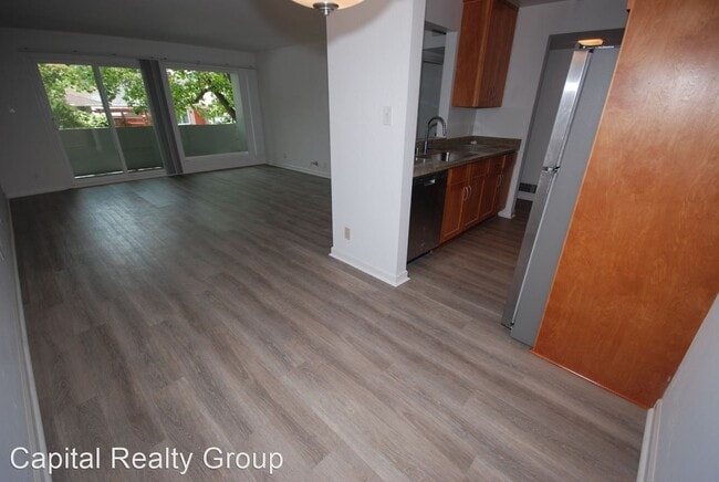 Building Photo - 1222 Oak Grove Ave