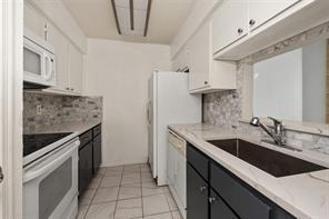 Building Photo - 5711 Sugar Hill Dr