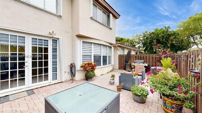 Building Photo - 6861 NW 107 Ct