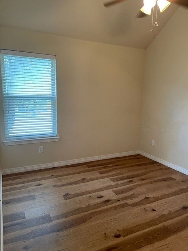 Building Photo - Beautiful 3/2 in Westover Village