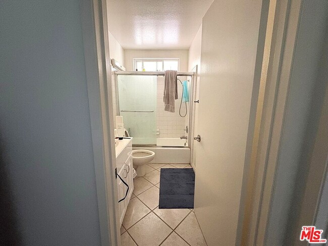 Building Photo - 16403 Bear Meadow Cir