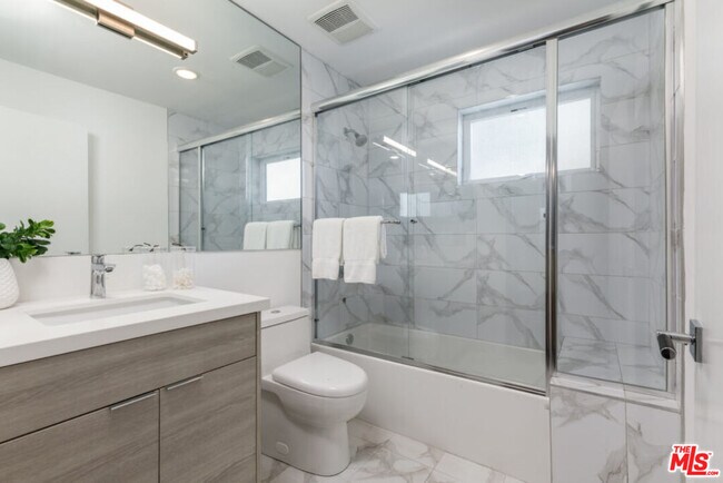 Building Photo - 846 N Alta Vista Blvd