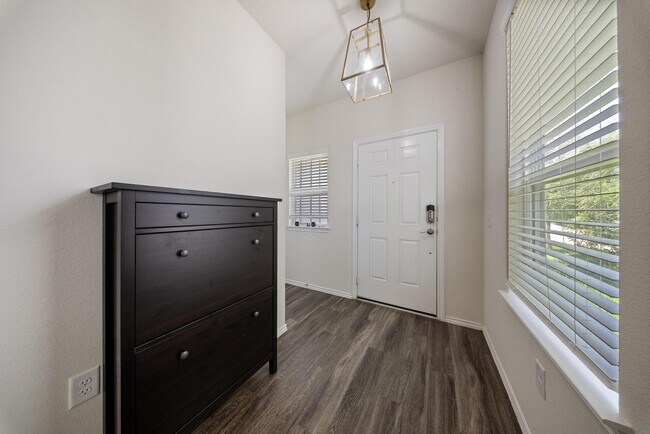 Building Photo - 25631 Bottlebrush Sedge St