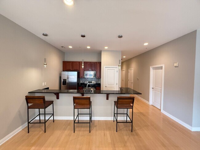 Building Photo - Indianapolis Athletic Club Condo