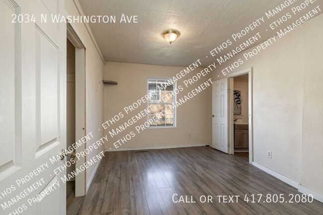 Building Photo - 2034 N Washington Ave