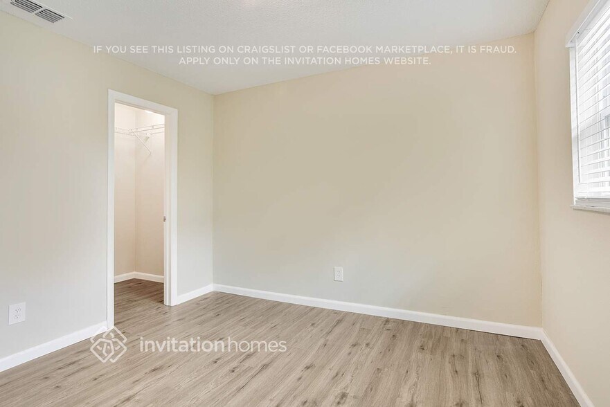 Building Photo - 4033 Castlegate Dr