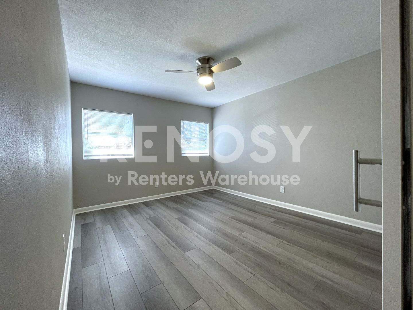 Building Photo - 310 S Arcturas Ave