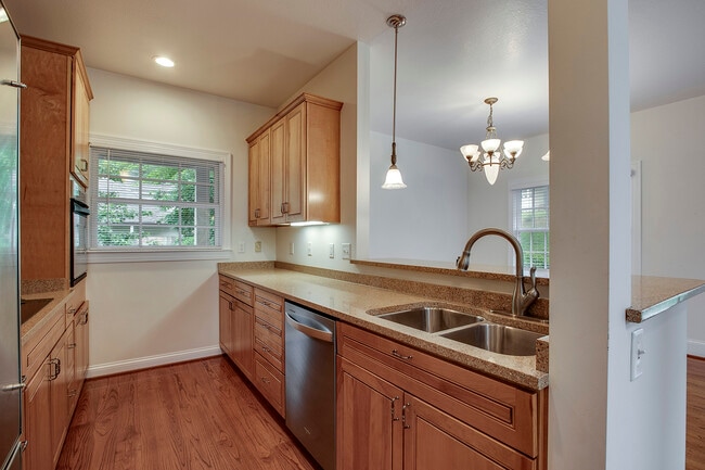 Building Photo - 111 Daleyuhski Way