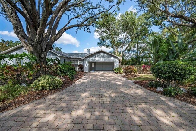 Building Photo - 2328 Woodbine Ave