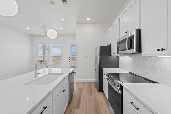 Building Photo - 6634 Abode Ave