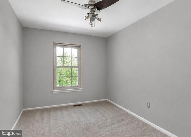 Building Photo - 605 Shropshire Dr