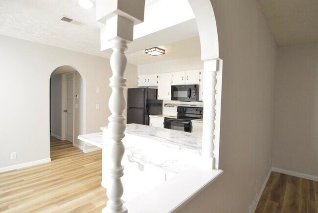 Building Photo - 6505 S 46th St