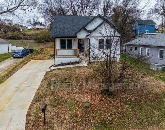 Building Photo - 3412 Ashland Ave