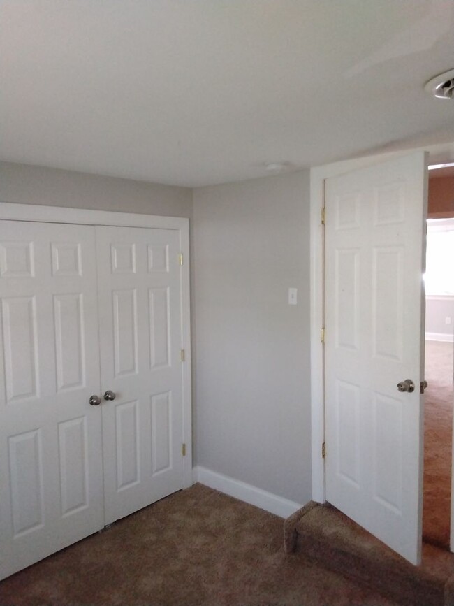 Building Photo - Charming 3-Bedroom Home with Fresh Updates...