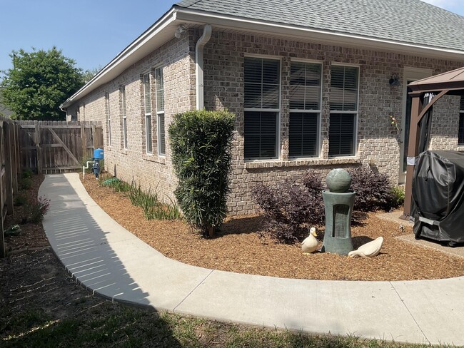 Building Photo - 55 Derby Downs Cir