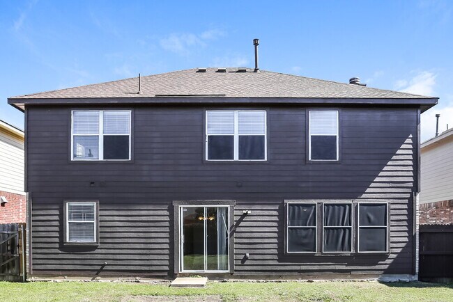 Building Photo - 7802 Mason Dells Dr