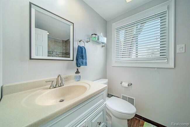 Building Photo - 2536 Alveston Dr