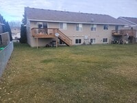 Building Photo - Charming 2BR/2BA Townhome in Prime Location