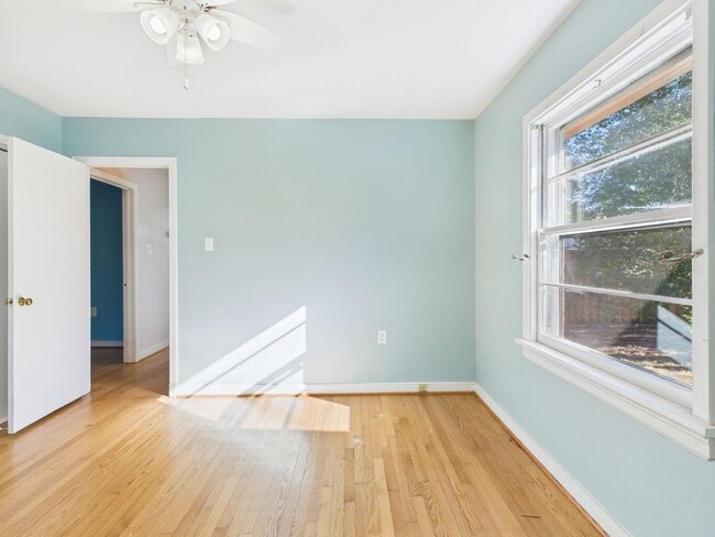 Building Photo - 6955 Navaho Rd