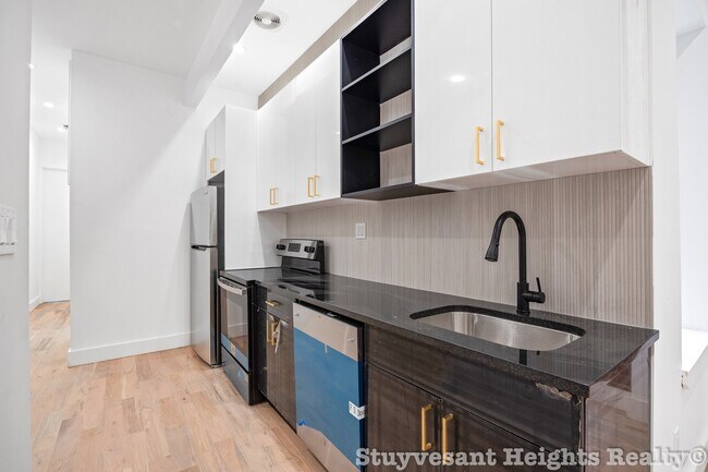 Building Photo - 3056 44th St