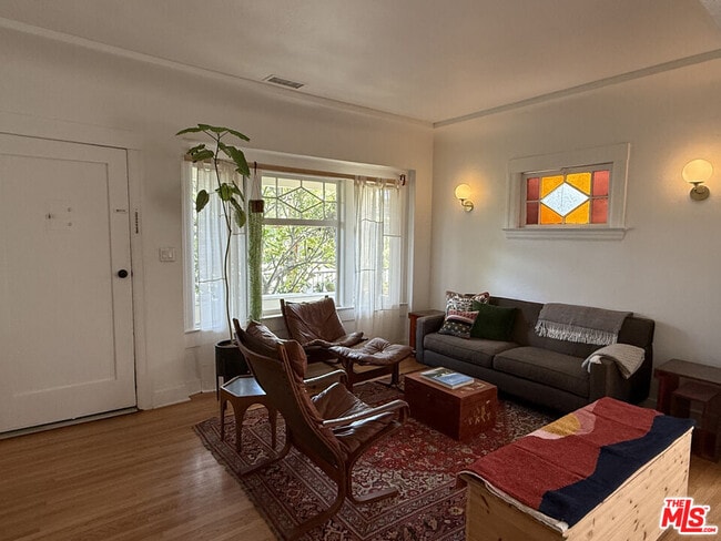 Building Photo - 437 S Ave 20