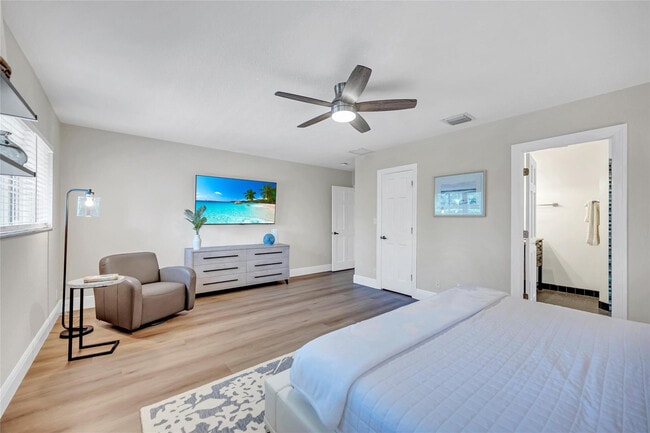 Building Photo - 1643 Seabreeze Blvd