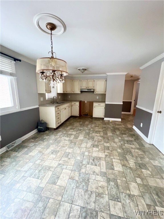 Building Photo - 82 Colette Ave