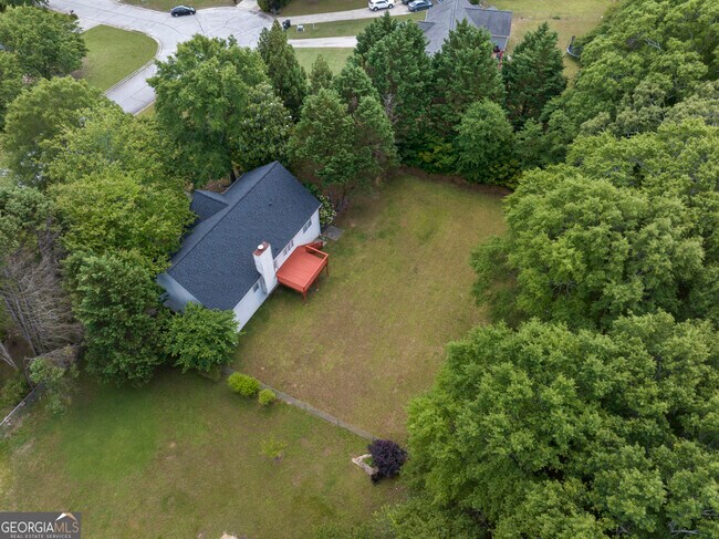 Building Photo - 1510 Twin Manor Dr