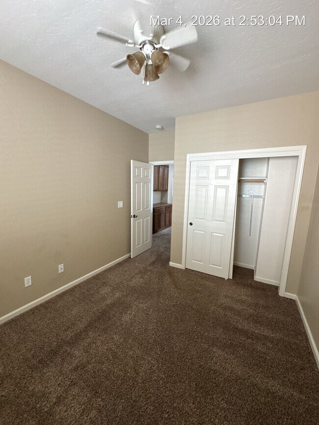 Building Photo - Gorgeous NW Visalia home located in Avalon gated community!  Available Now !!