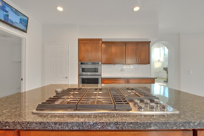 Building Photo - 3571 Rio Ranch Rd