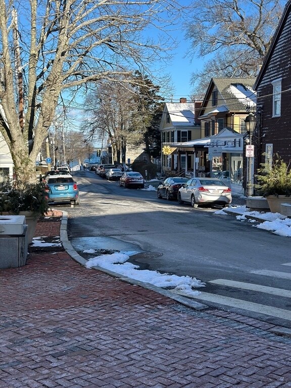 Building Photo - 131 Court St