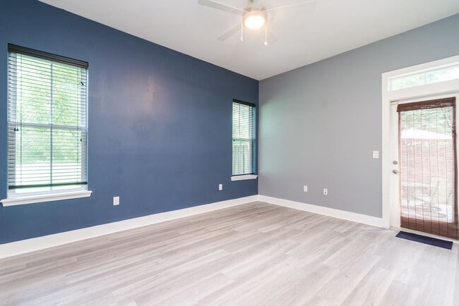 Building Photo - Charming 3-Bedroom Craftsman Home in Prime Gainesville Location