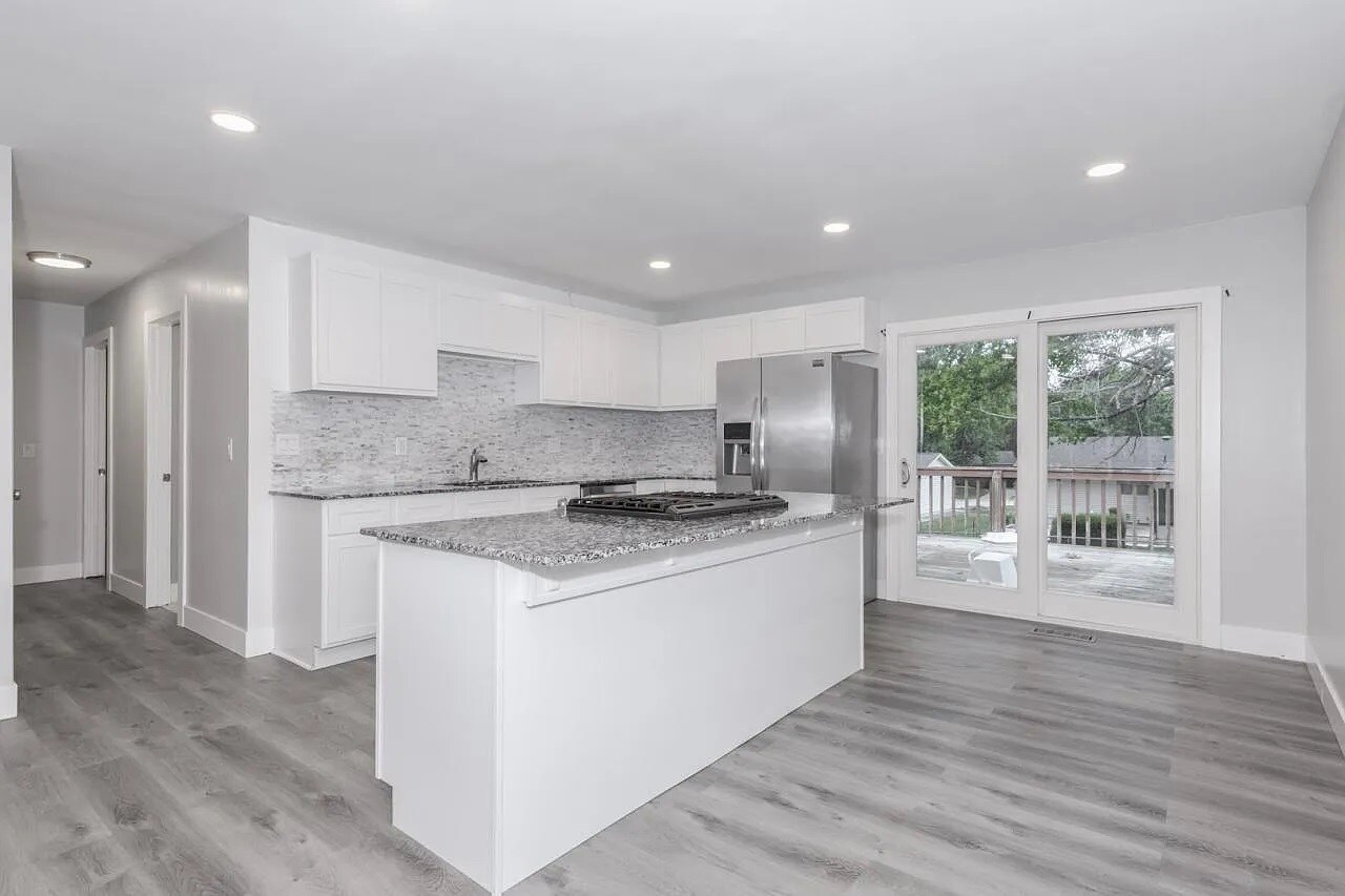 Building Photo - 707 Chester Dr