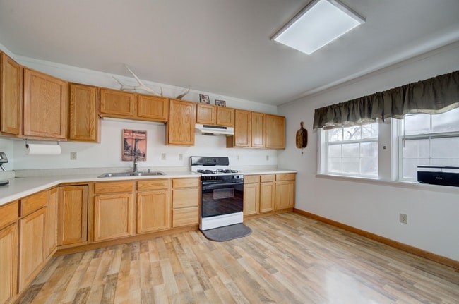 Building Photo - Comfort, Character & Extra Space