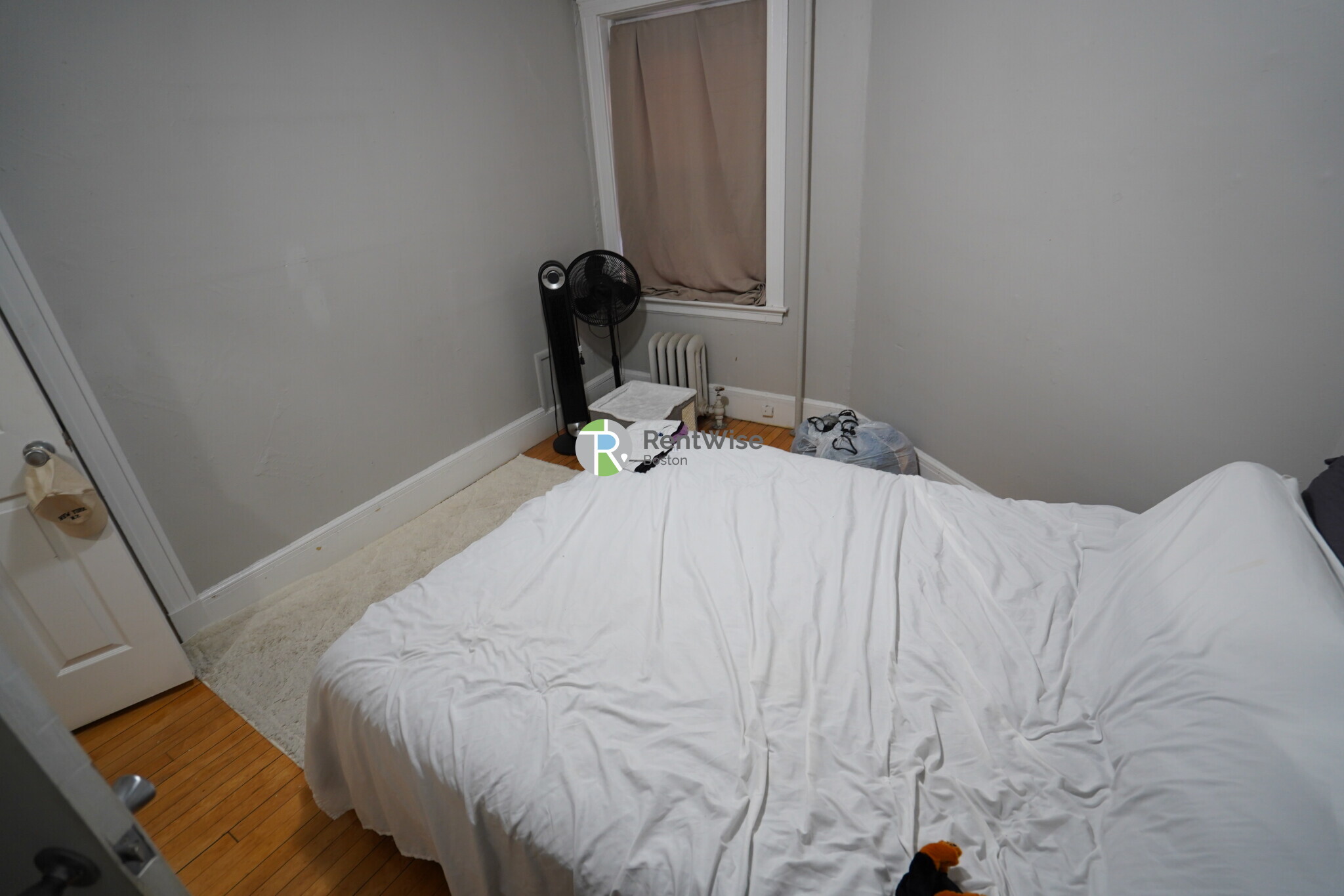 Building Photo - 142 Davis Ave