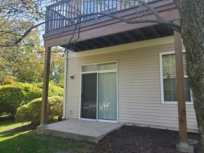 Building Photo - 1236 Brookdale Dr